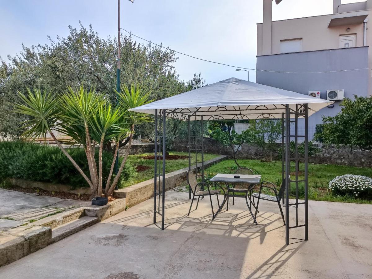 Pool house LUKA Appartement Zadar Buitenkant foto