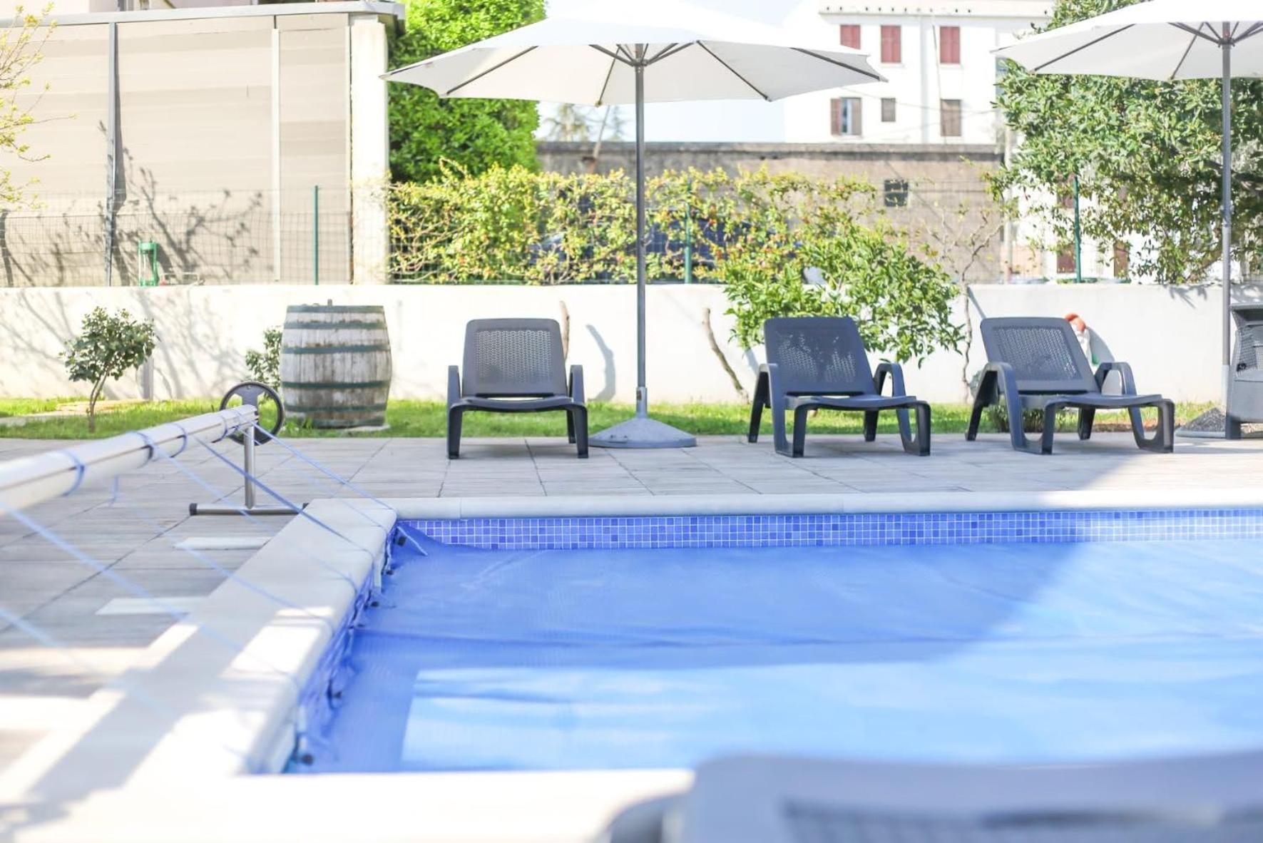 Pool house LUKA Appartement Zadar Buitenkant foto